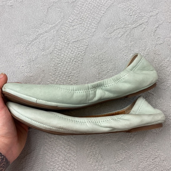 Lucky Brand Emmie Flats - Picture 3 of 8